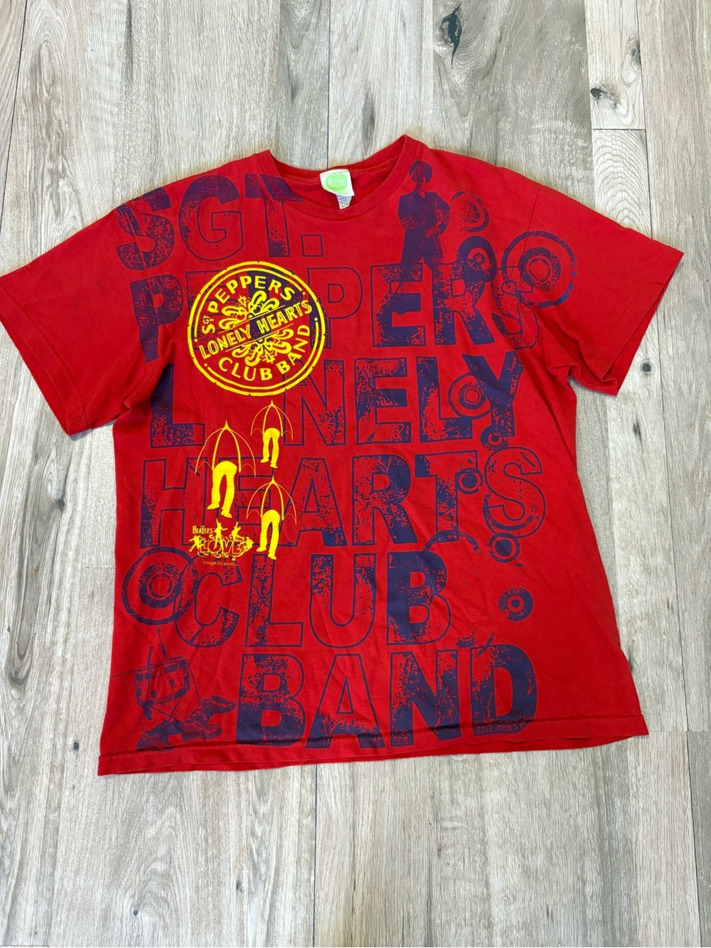 The Beatles Sgt Pepper tee men’s
